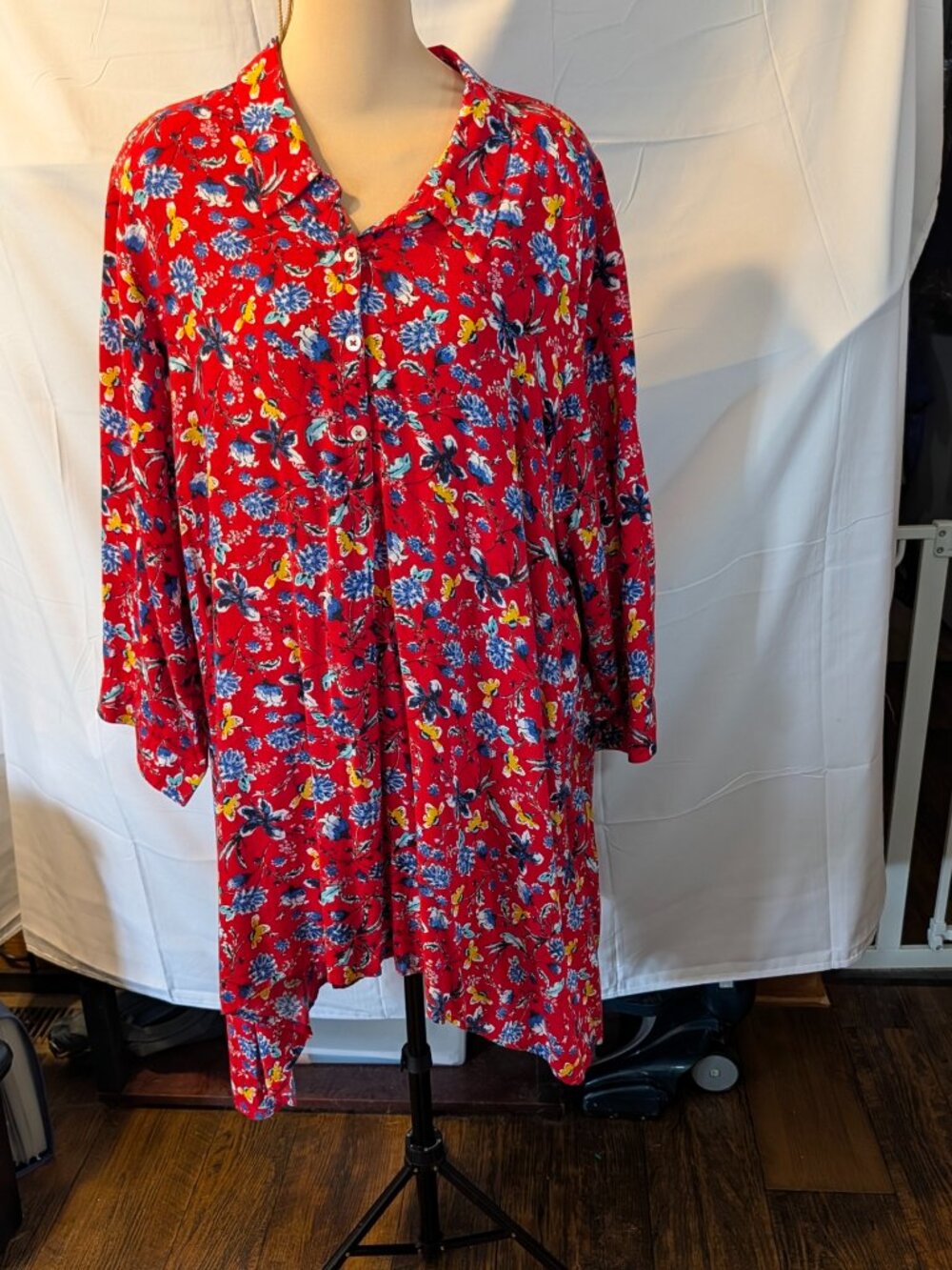 Intro. Women’s Blouse 3X Rayon Floral 3/4 Sleeve Red Navy Jade Button Up